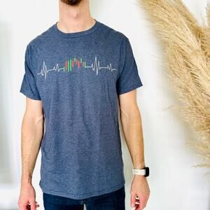 NEW Blue Heart Rate Monitor Stocks Graphic Print Short Sleeve Tee Shirt Top L